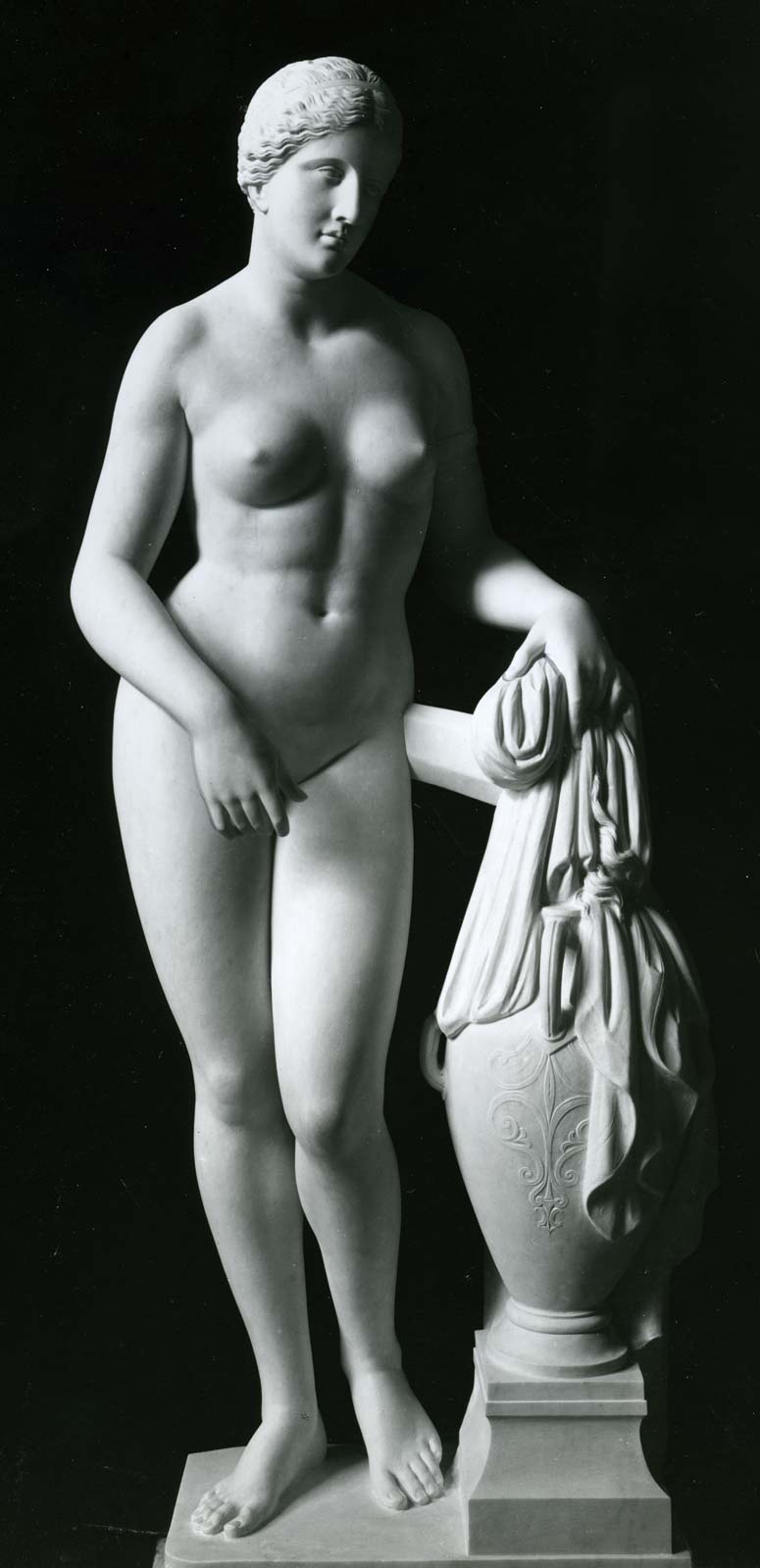 Aphrodite-of-Cnidus-statue-Roman-Praxiteles-Greek